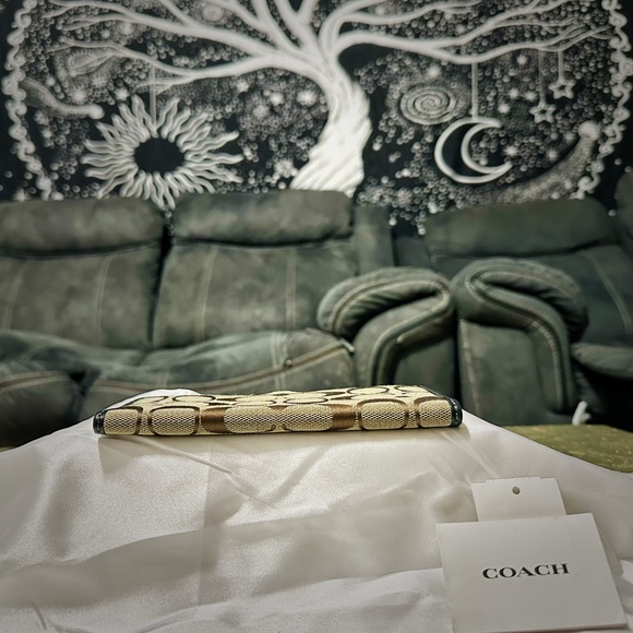 Vintage Coach Signature Brown and Black Card Holder - Picture 14 of 16